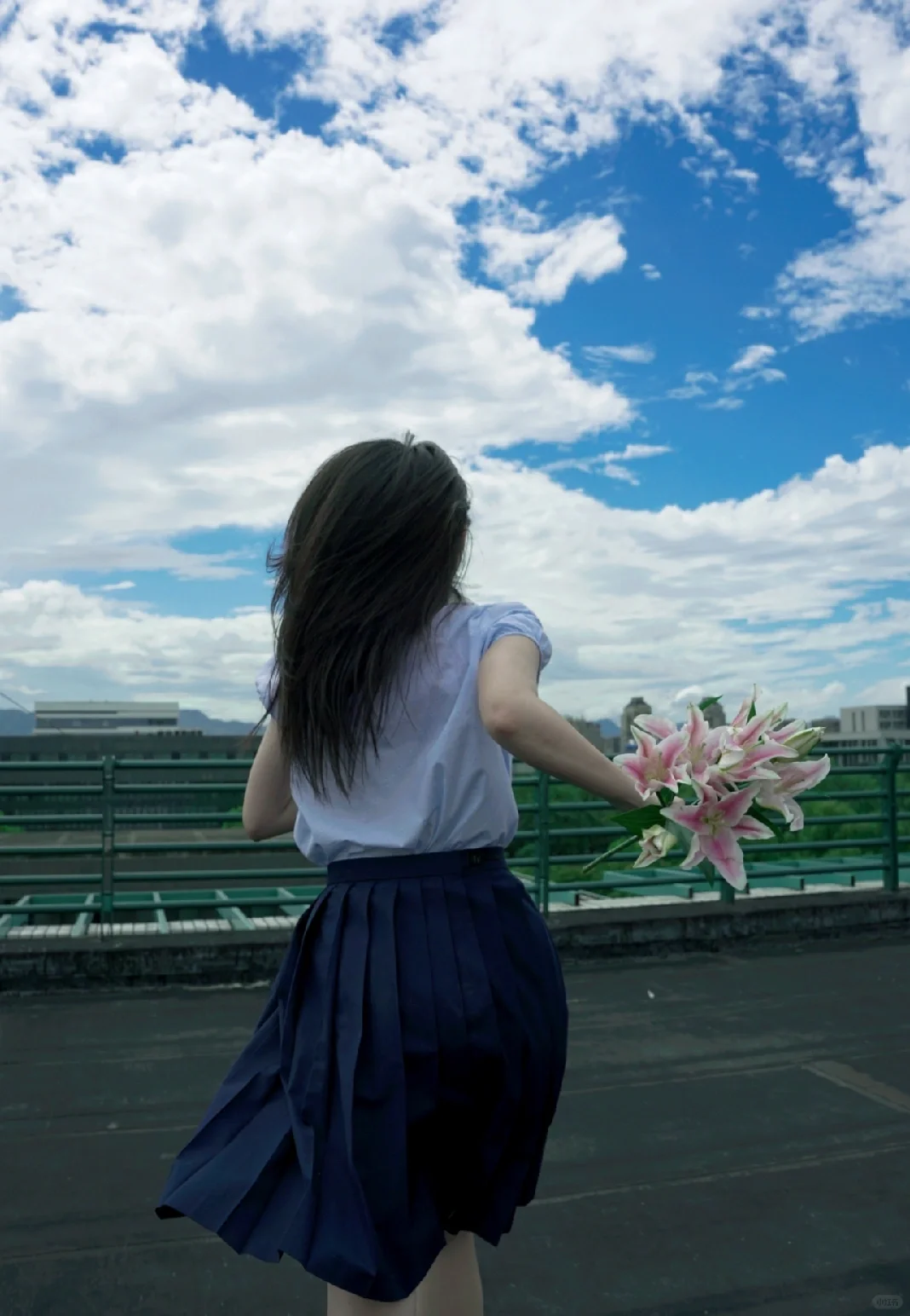 百合花一样美丽的少女