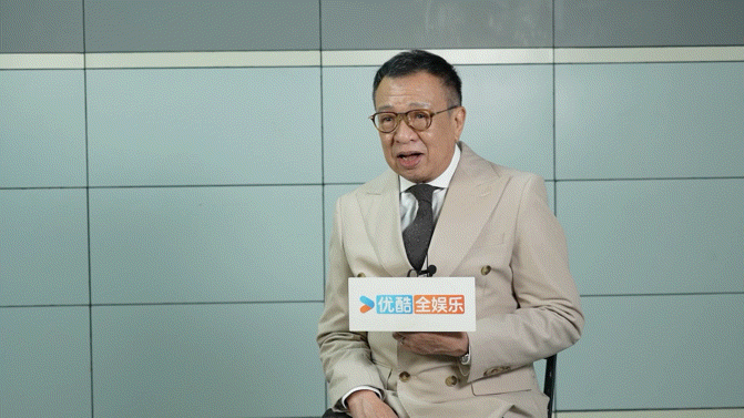 许绍雄女儿发文支持父亲遗作 看到许绍雄的遗作《正义女神》，我们不禁回想起他在屏幕