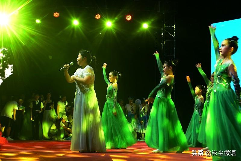 现在抖音、西瓜等等直播间里，有些直播太没意思了。
开直播的，有的能唱歌也不错，有