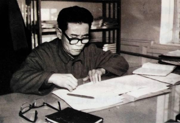 有幸去过澎湃烈士故居参观过，
真的圣人，
他不是贫苦农民闹革命，家是当地数一数二