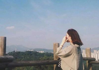 为什么会有仇男的女人
她有了仇男情绪，发誓要做不婚主义。
她性格十分古怪，脾气暴