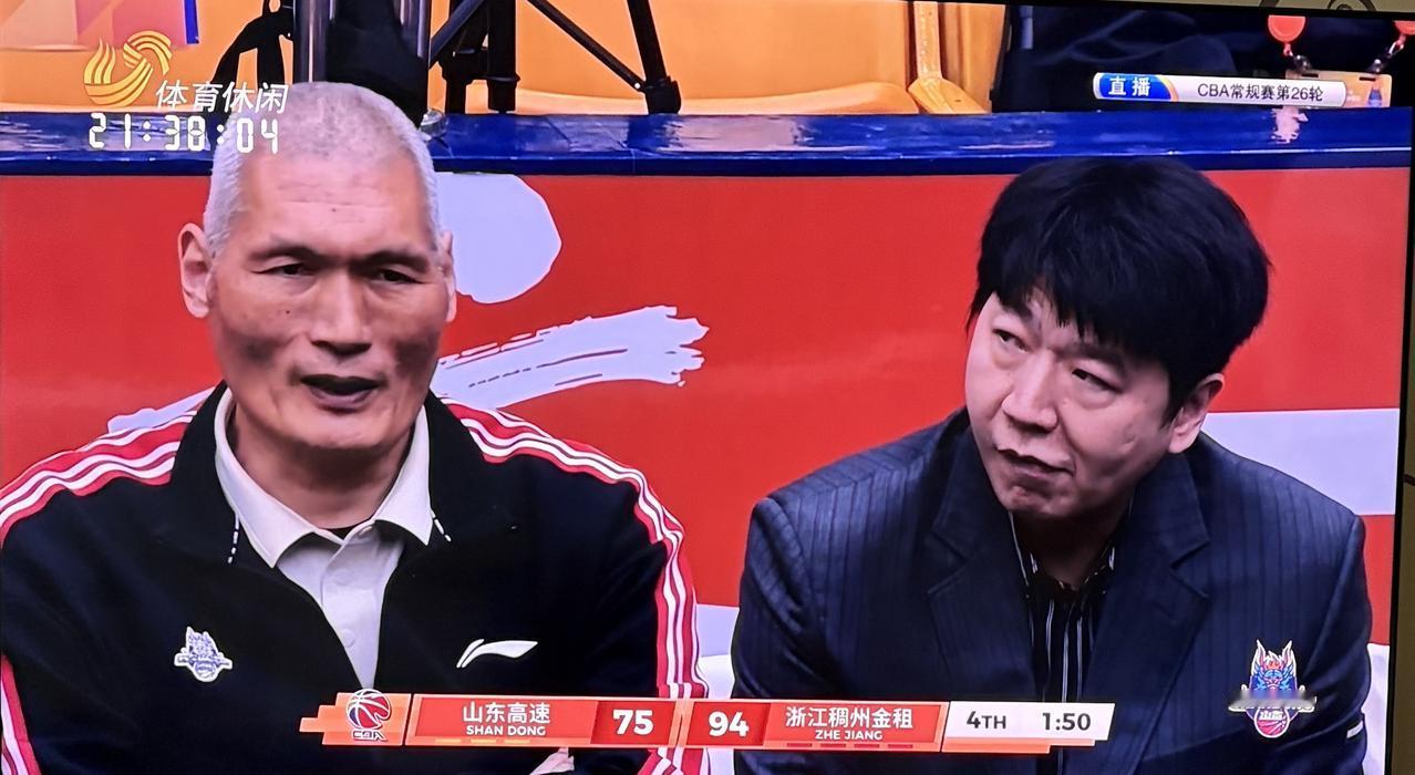 想到了山东高速男篮会输给浙江稠州男篮！
没想到会输得这么丢人！
整场比赛，高速男