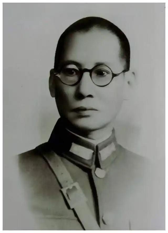 “主席，我儿子到底犯了什么错？”1950年，正在北京的“云南王”龙云，突然听说儿