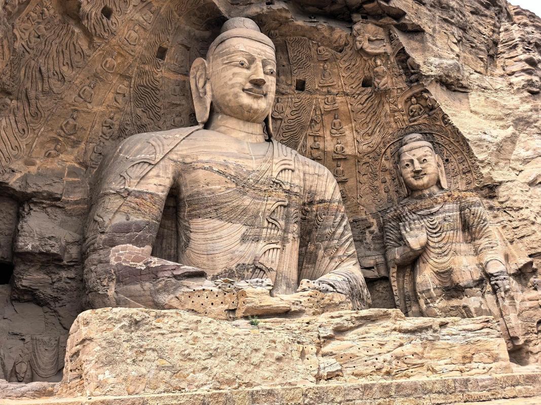 ＃如何欣赏三晋古迹之美＃
    欣赏三晋古迹之美，需从历史、建筑、艺术与文化多