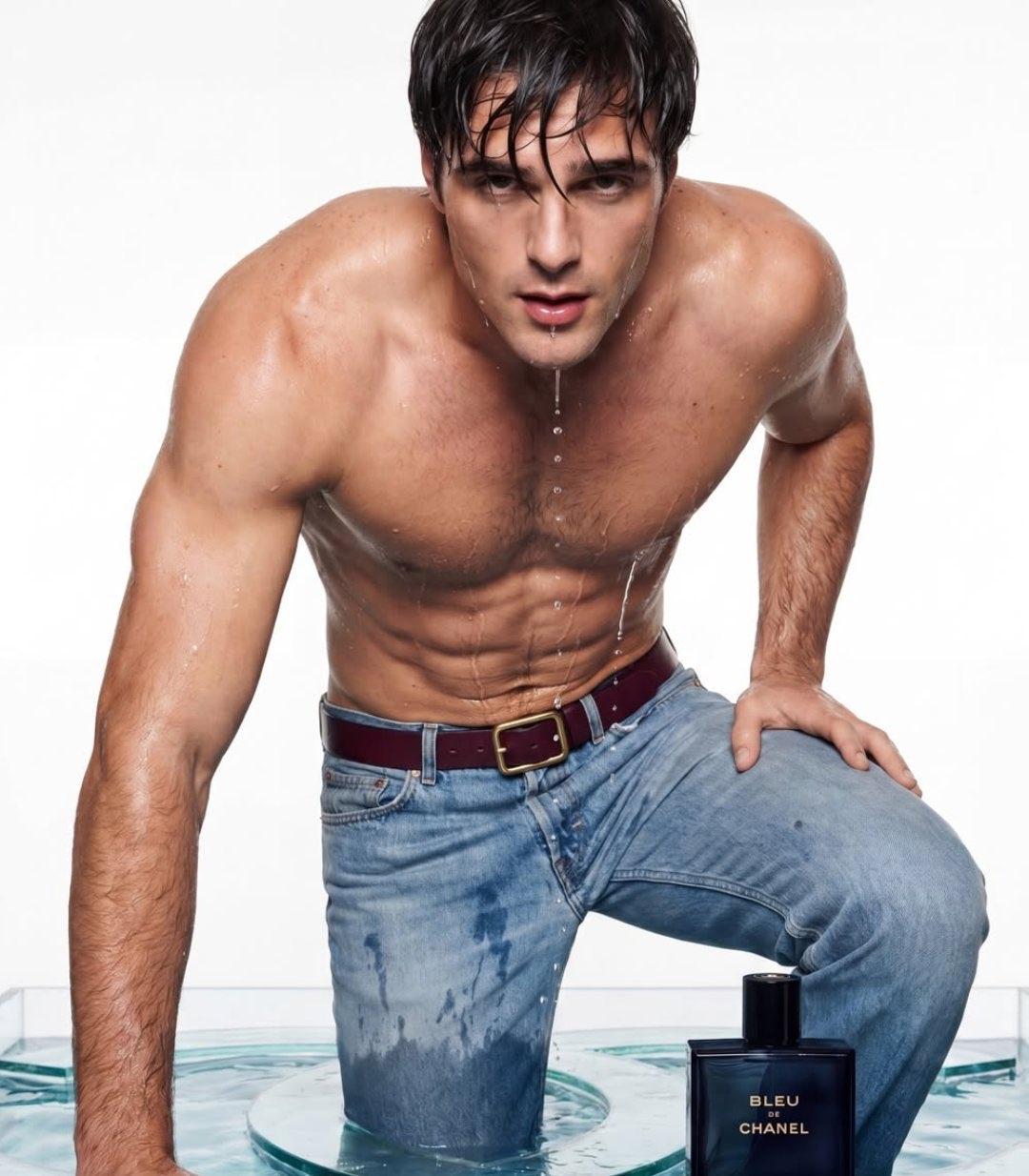 从《亢奋》到香奈儿，Jacob Elordi 正式成为香奈儿男士香水Bleu d
