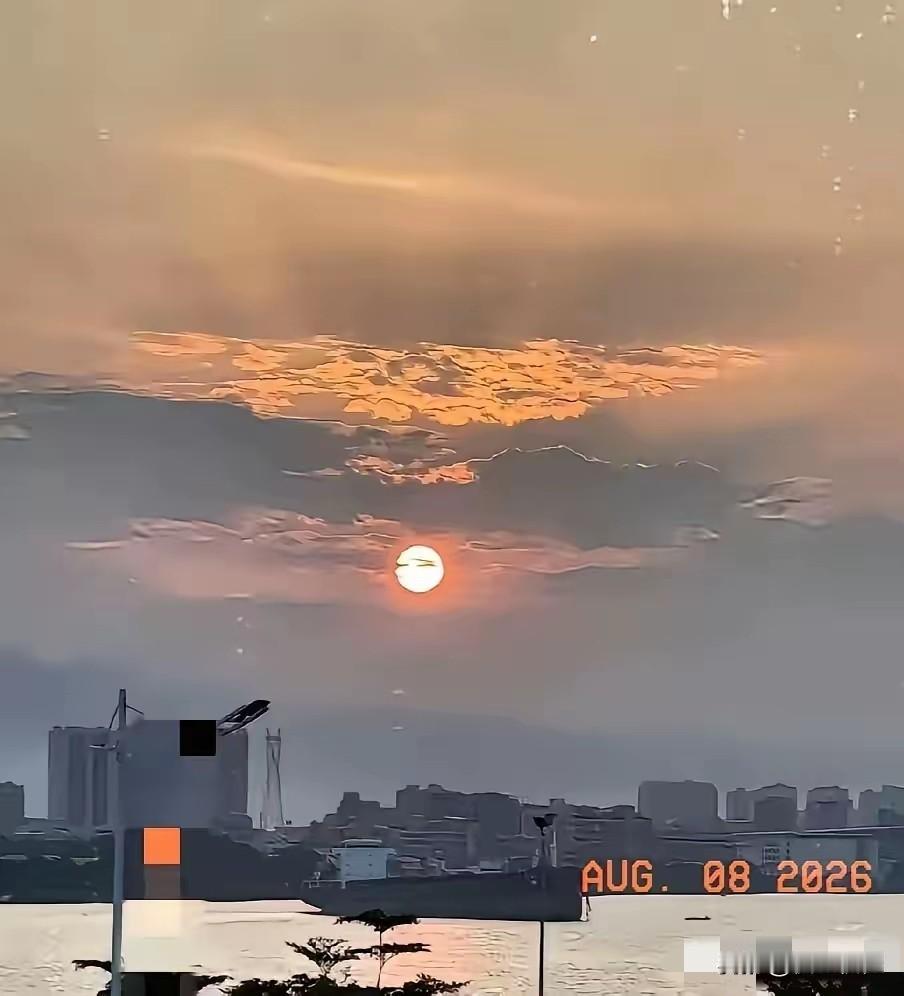 这下大家放心了
再过6天，也就是8月14号，全国各地都将正式进入末伏阶段，一共1