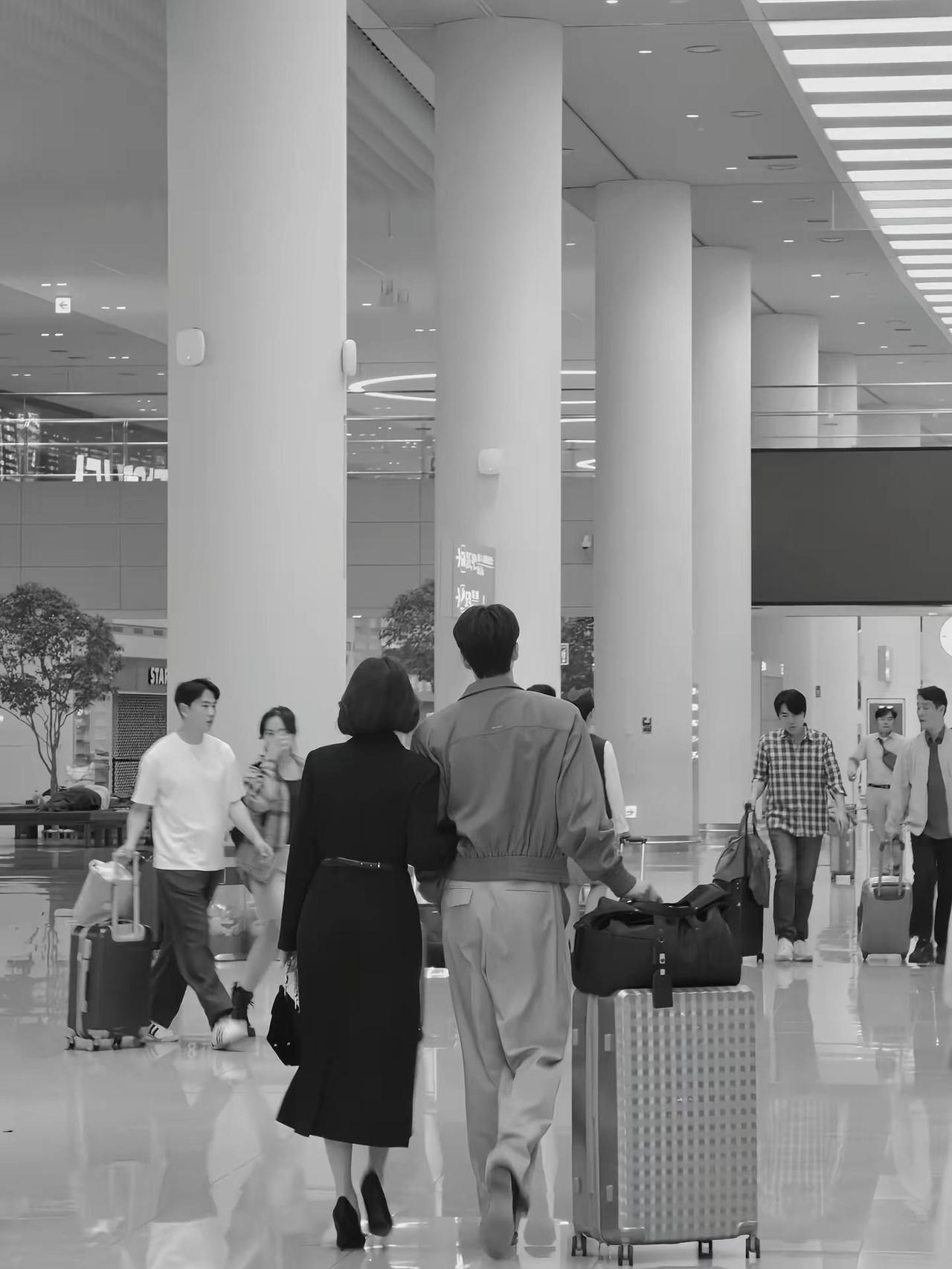 姜飞傲，或许你也想和母亲没有争吵吧。四手联弹 宋江