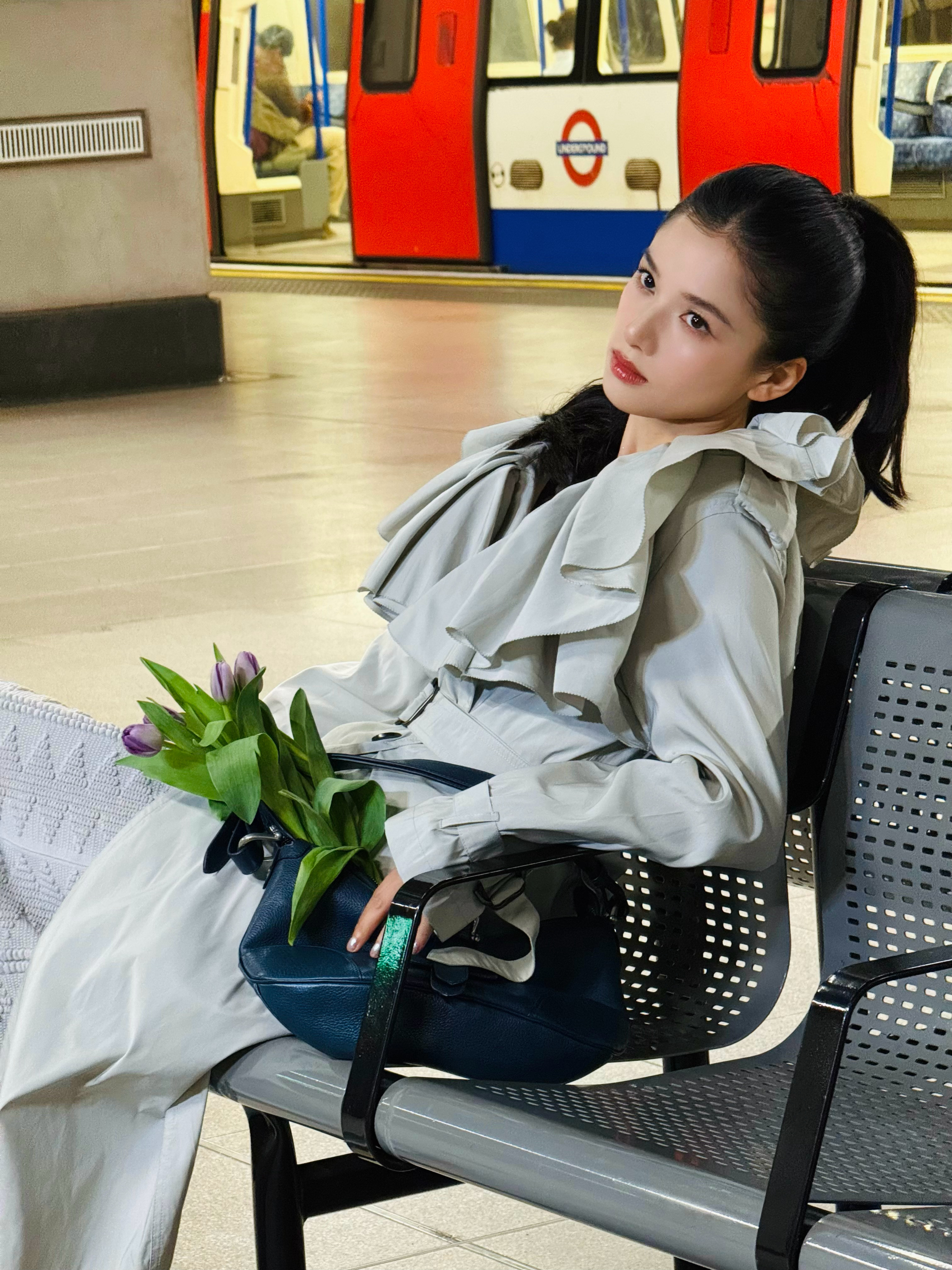 Burberry婧仪女神降临[给你小心心]live图更是美！！每一帧都美到窒息[