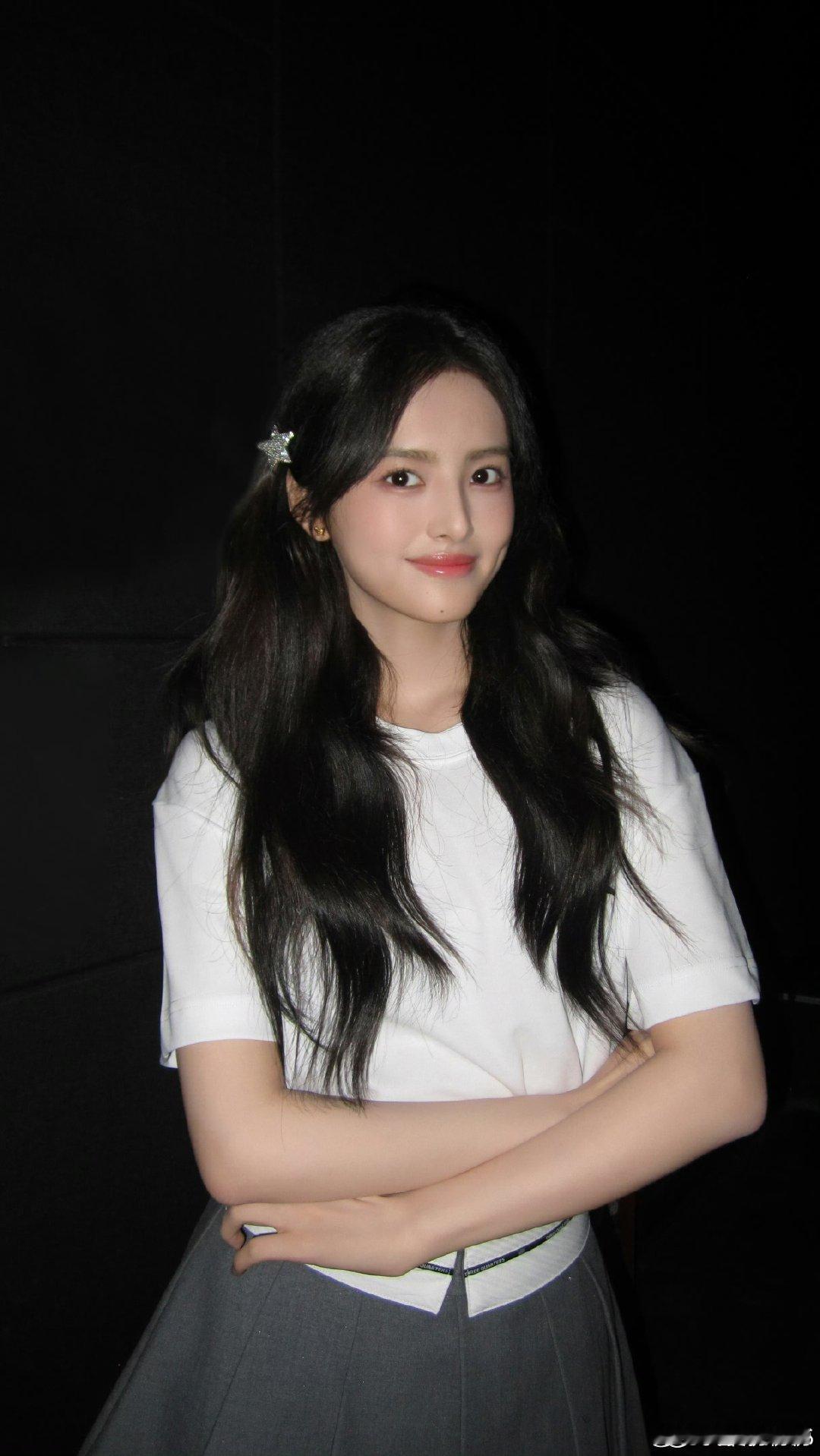 星女郎雪野新人美星女郎雪野生图 电影《功夫女足》主创空降新浪扫楼，雪野真人比大银