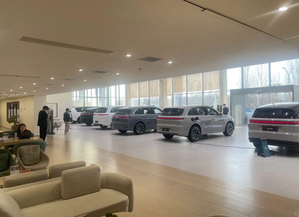 政策再加码。国务院《美丽中国建设“十五五”规划》提出，开展新能源汽车、绿色智能家