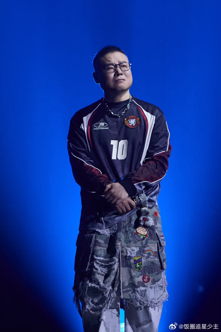 德云三十载山西千古韵德云社30年从小剧场走到体育场无数纲丝奔赴太原共赴德云三十周