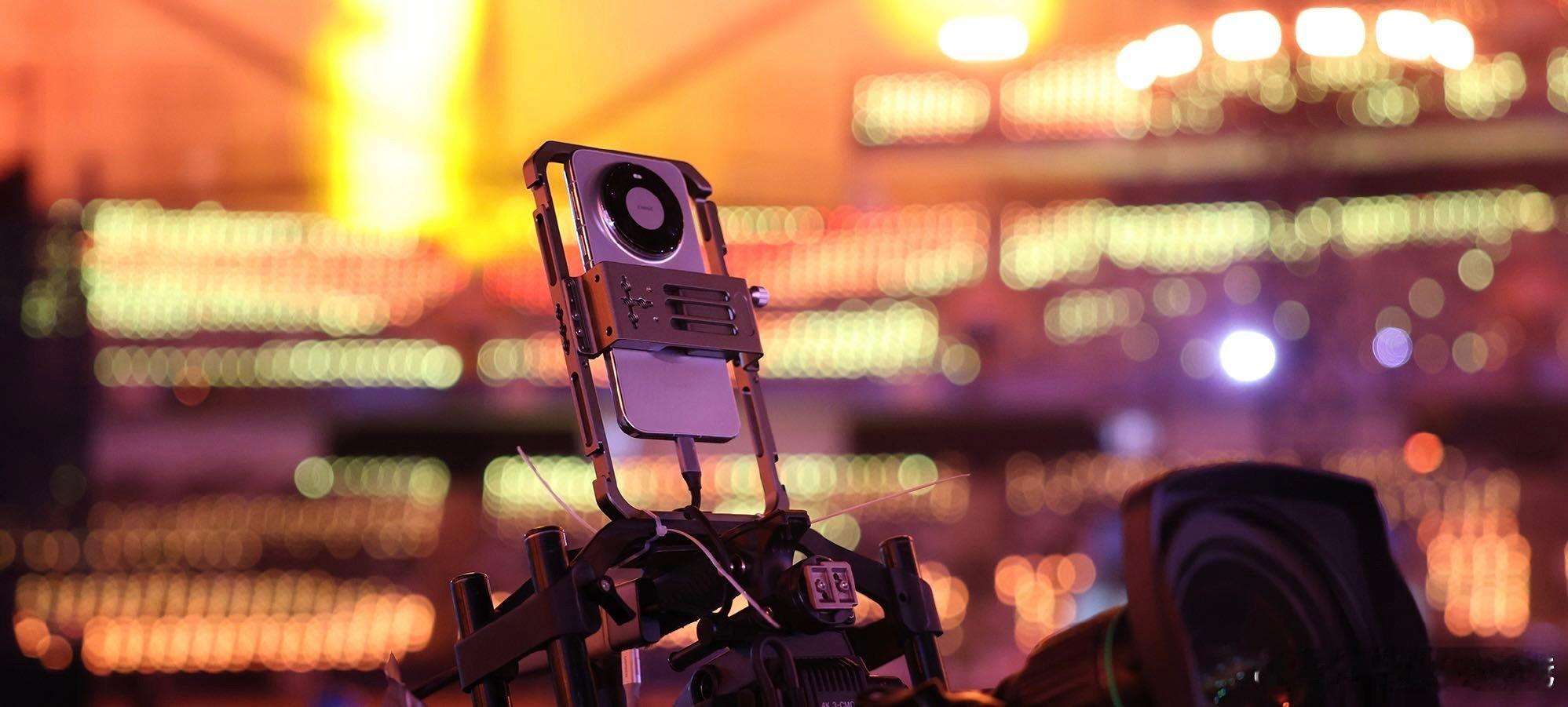 原来现在手机也能直播春晚了第一次见春晚用手机直播 马年春晚的技术创新提前曝光，央