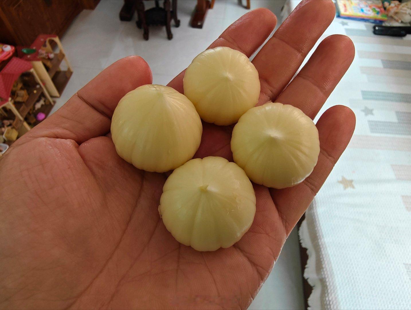 都赖你，现在出门兜儿里得装几个独头蒜～