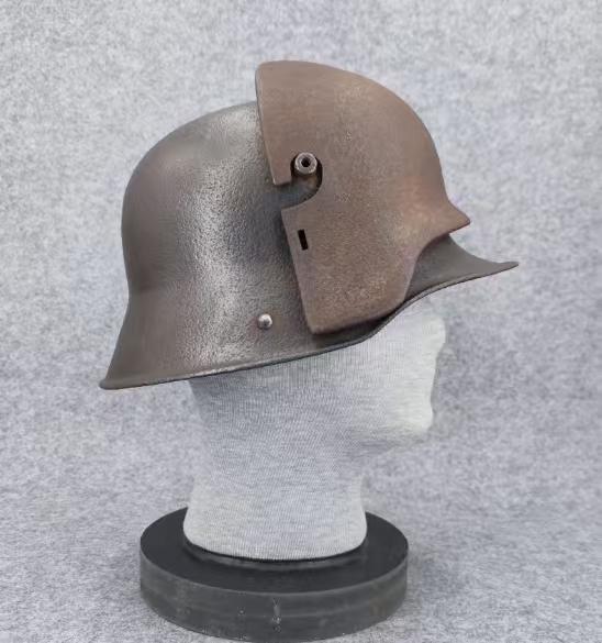 原来二战的德军狙击手还有这样的头盔？
德军 钢盔 M16 一战 狙击手 德国 头