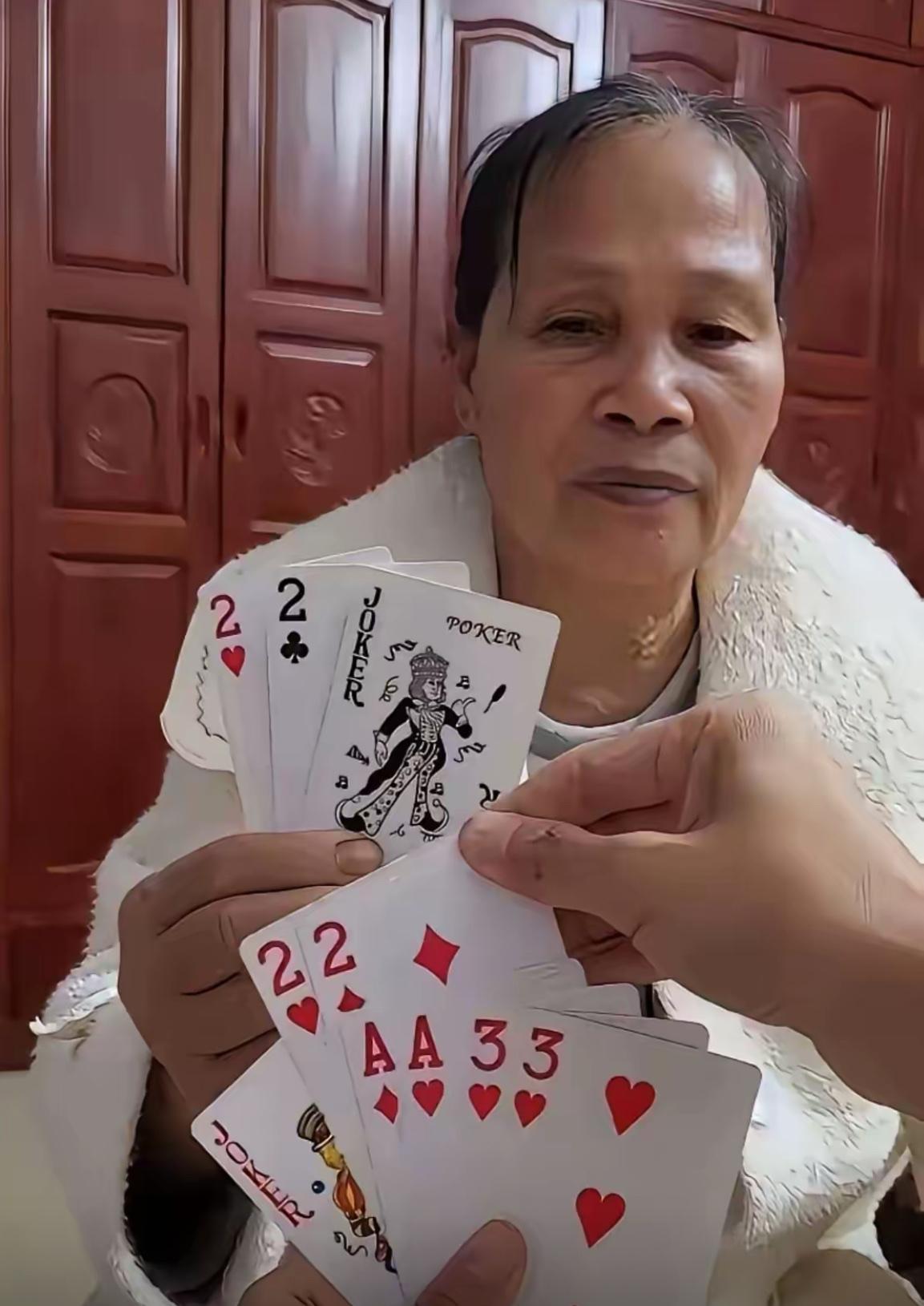 赢牌就能娶她家女儿，换你会怎么出牌？