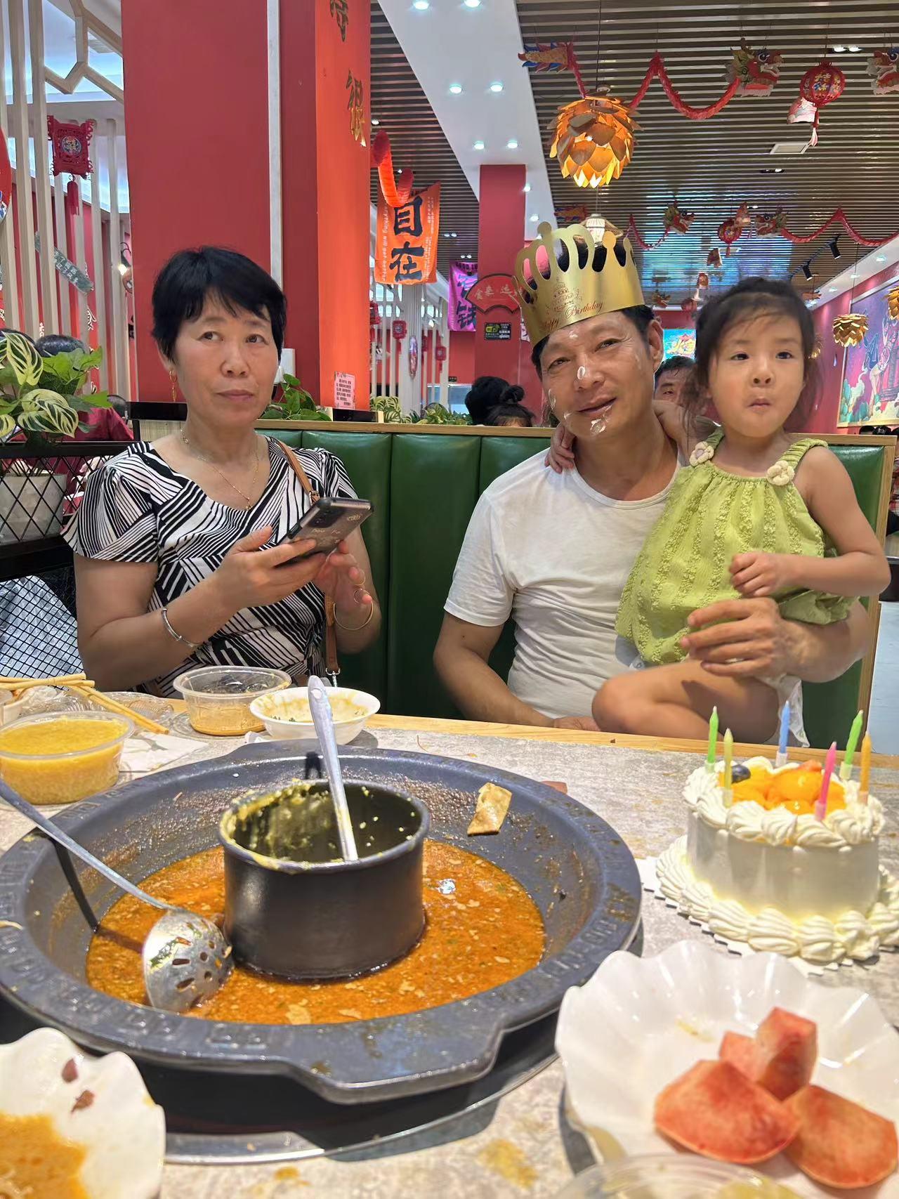 嘀嗒🎊 有一种爱不言不语，却不离不散😘 承蒙时光不弃，感恩一切给予...