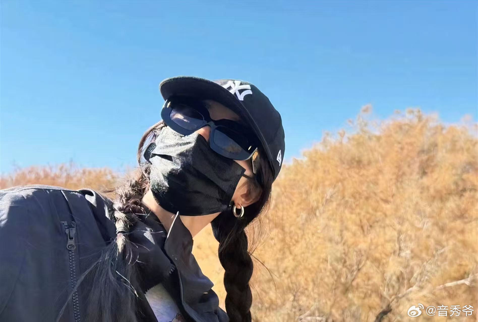 杨幂 自驾重走丝绸之路 杨幂的丝路自驾之旅简直是大片！从兰州到敦煌，再到新疆和田