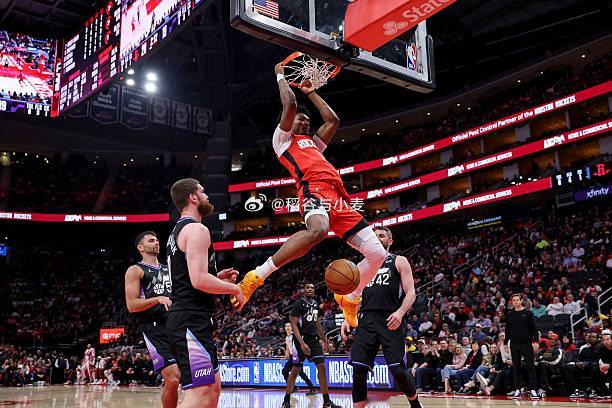 最近5场，阿门总共送出18次助攻，但是出现了15次失误，不仅助攻数大幅下降了，而