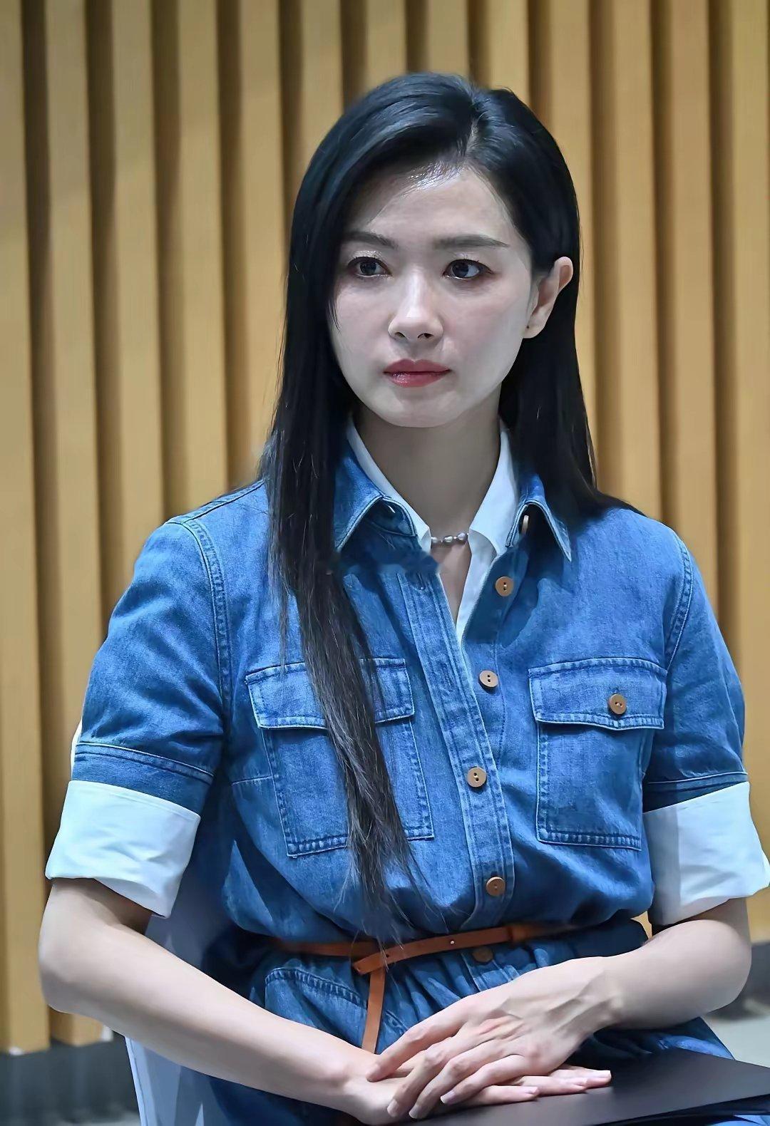 万茜这套好少女呀 