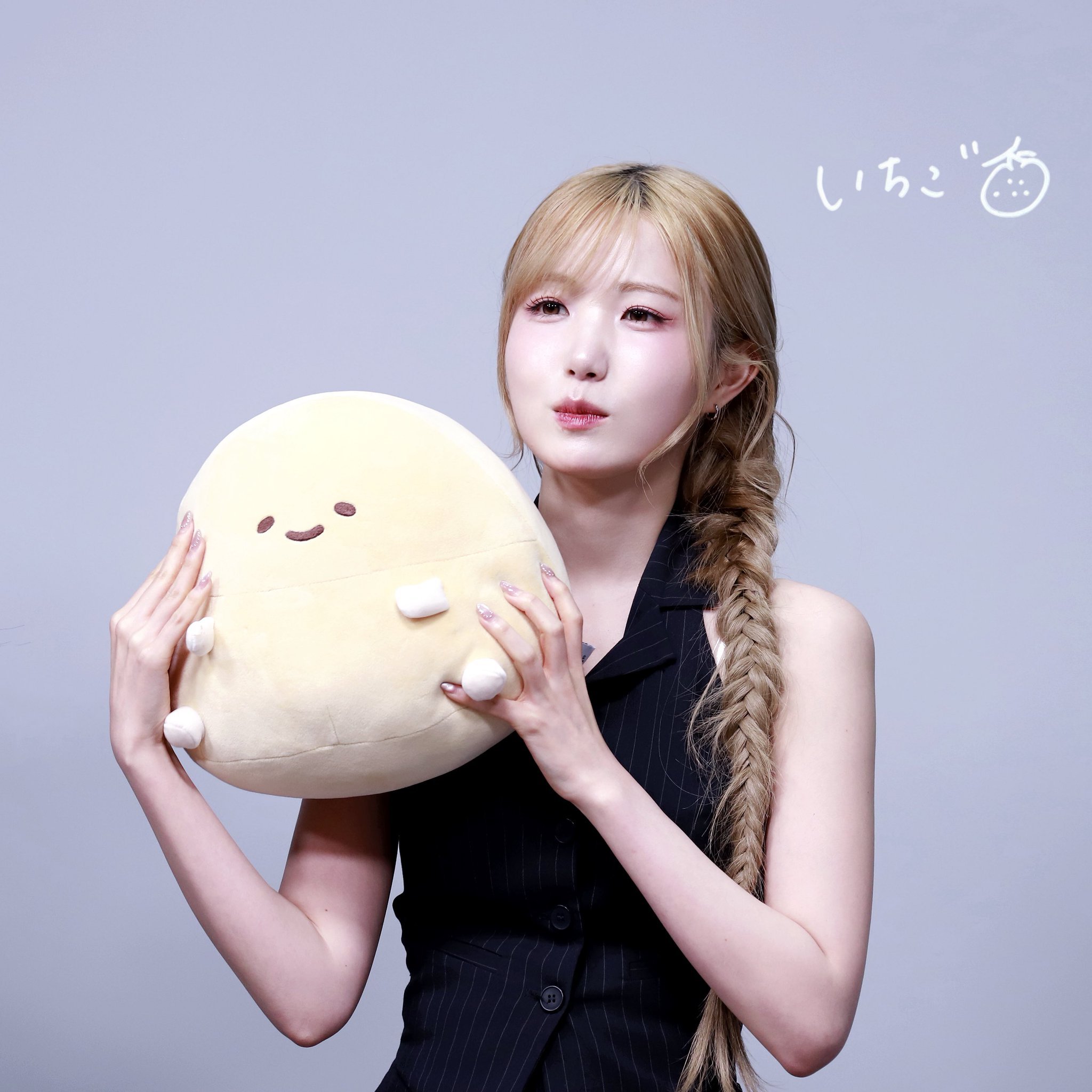 260521 签售萌萌小hi/Strawtomi_1006 
