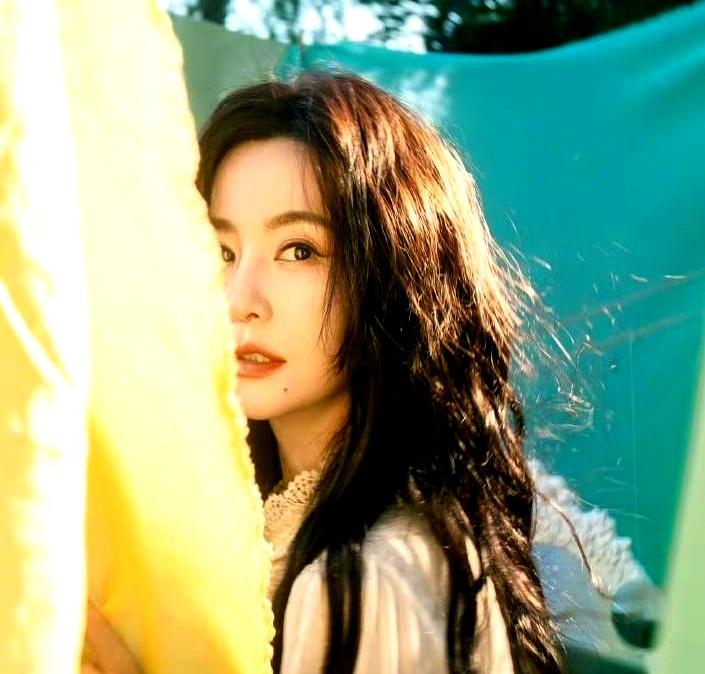 这年头，演员演个反派，居然能把自己演到“受不了了”，直接把片酬都捐出去，这事儿真