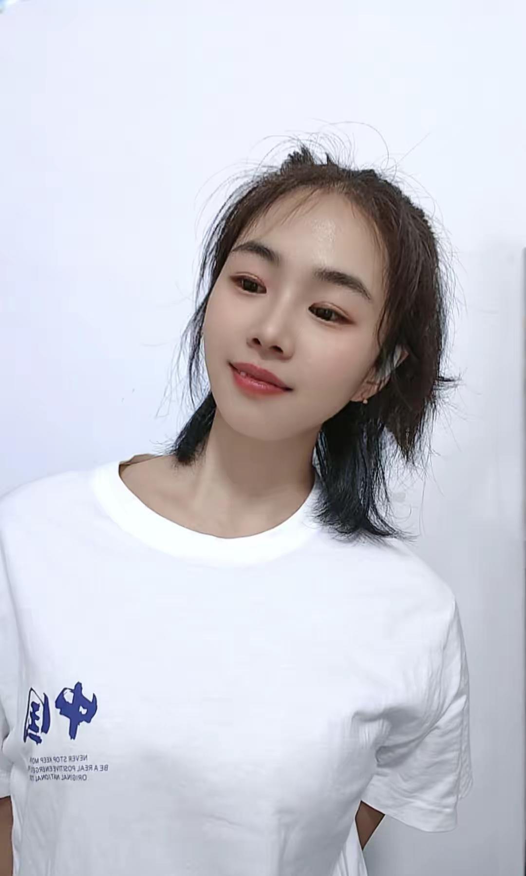 你相信时间会证明一切吗？我们都低估了时间的重量，待人如初是一件很难的事情。人在承
