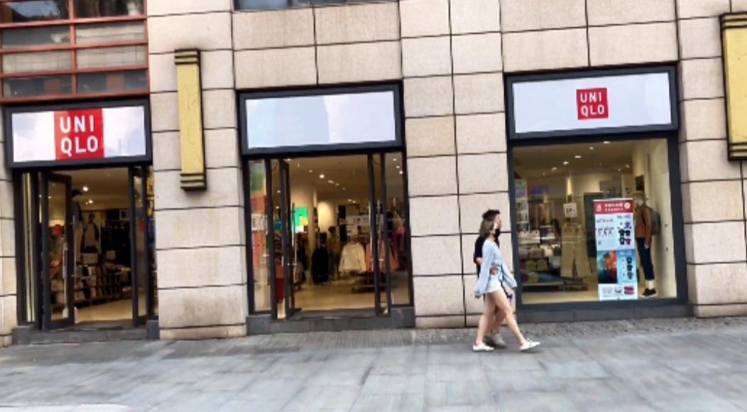 据媒体报道，优衣库董事长近日表示，该公司没有使用中国新疆生产的棉花。然而，事实上