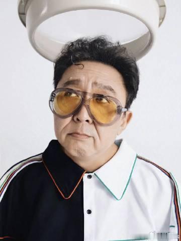 于谦的叛逆期持续了50年于谦深夜品读小说熬到凌晨四点，主动查证星座剖析性格，不爱