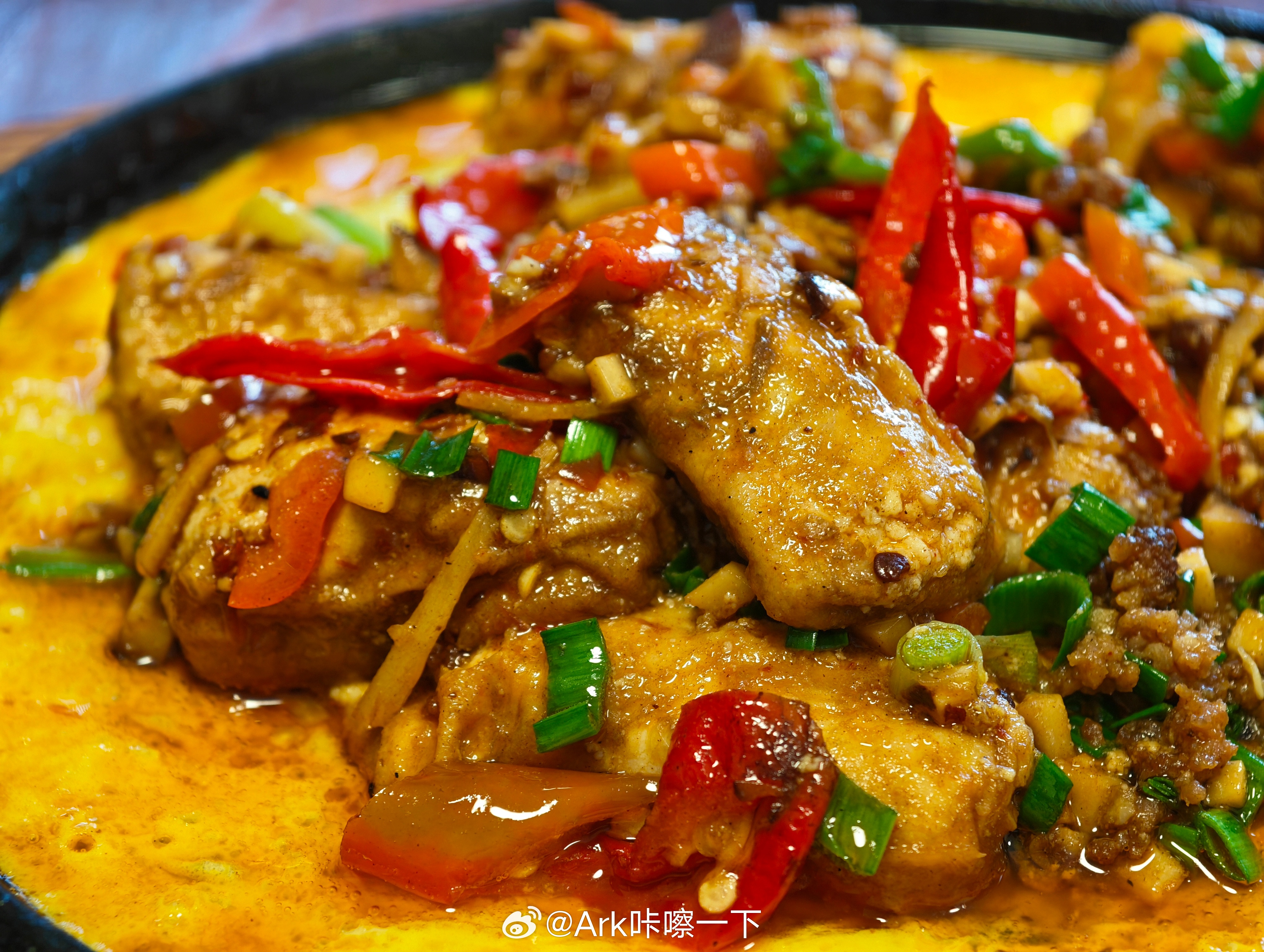 晚安朋友们，这是黄山毛豆腐，热的时候吃着还不错，冷了再吃就真的很想吐