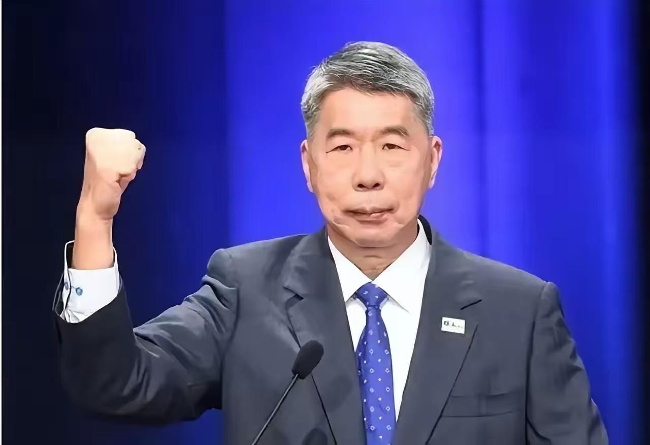 张亚中校长表示，台湾省内百分之九十的人都只想维持现状，但维持现状是一个伪命题！