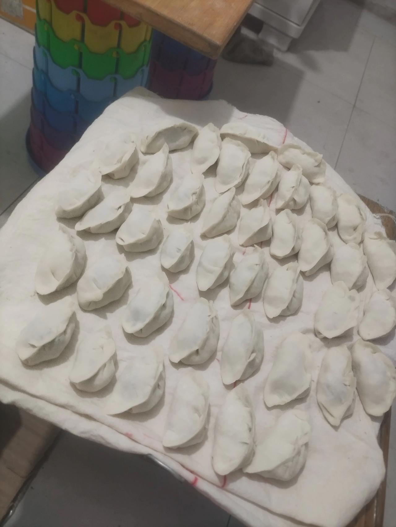 一个人包，一个人吃