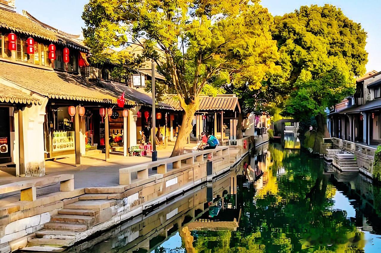 中外房地产税制大不同：我们重出让交易，西方重在每年持有

很多人羡慕国外没有高额
