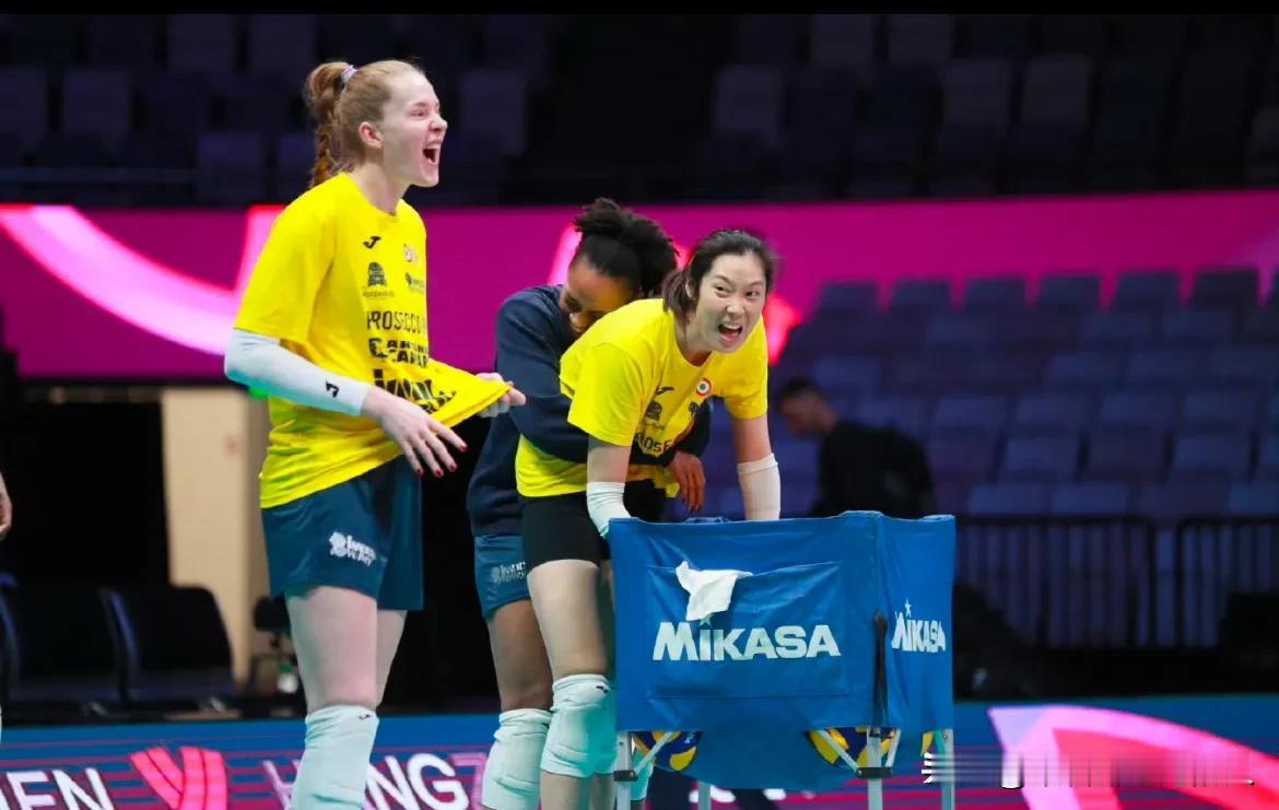 女排世俱杯，科内3-0海滩，朱婷表现
​1、朱婷还是全面的代表，无论是防守，还是
