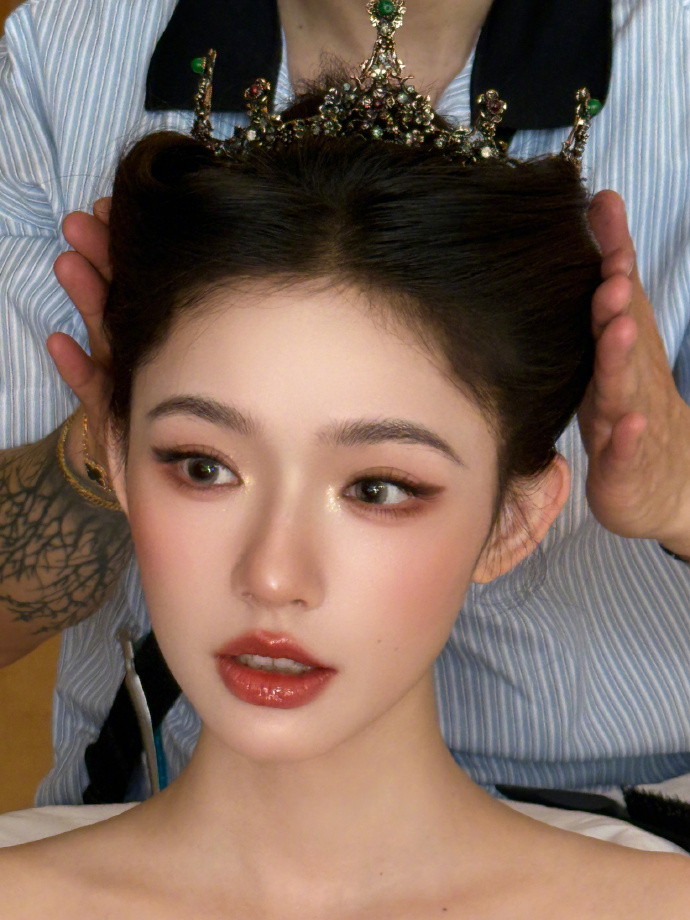 林允好会哭 林允在《水龙吟》的哭戏太有看头了！雁门帮主河边对谈，她隐忍克制，眼泪