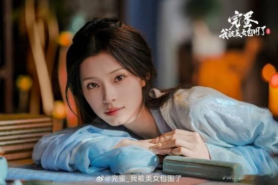 官方公布了《完蛋美女2》的首期开发者日志。其中提到，目前本作已进入全速开发阶段，