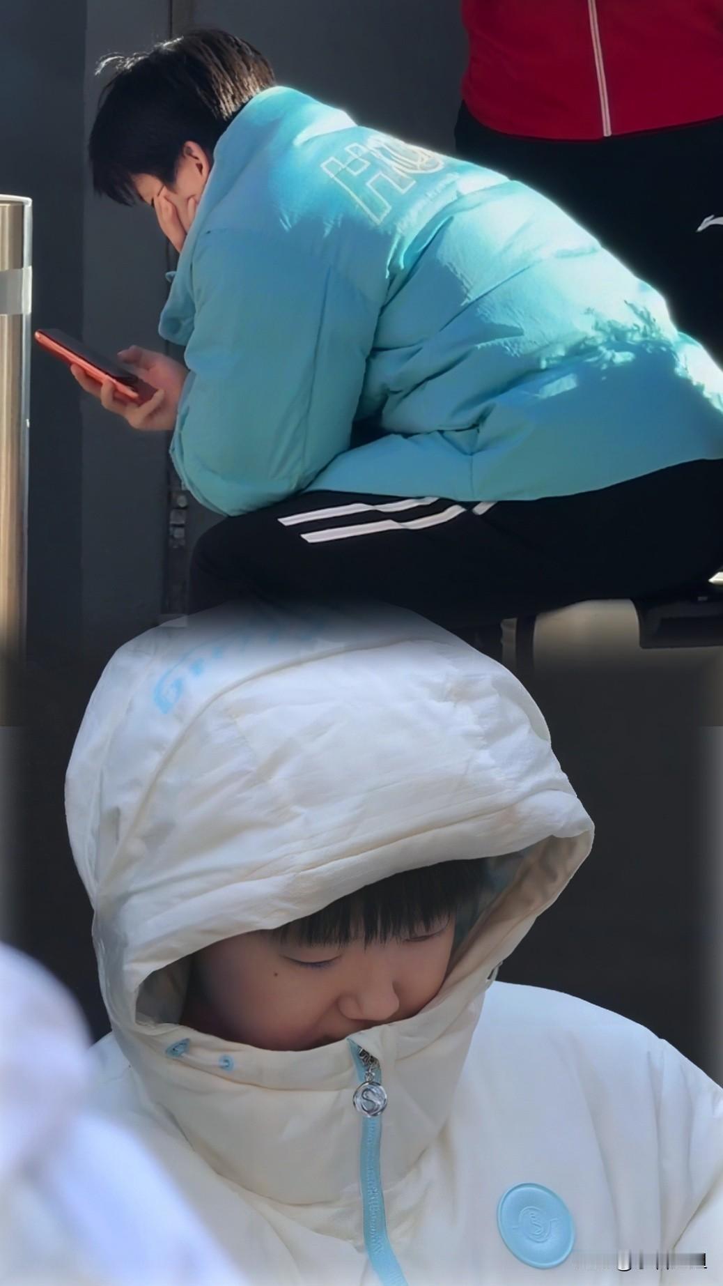 我严重怀疑孙颖莎终于穿上羽绒服
不是被球迷心疼喊话喊动的
也不是伦敦天气突然变脸