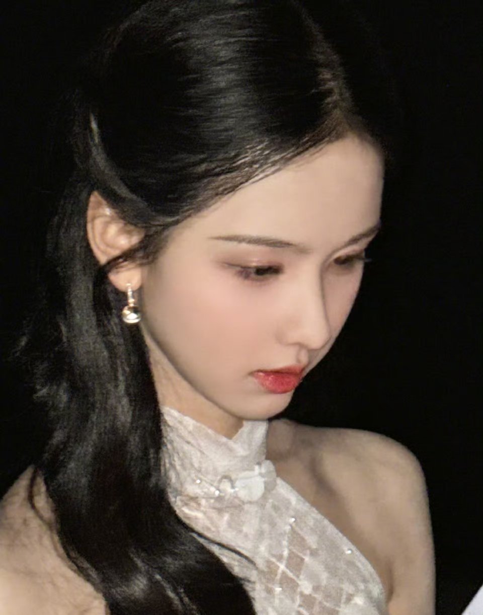 陈都灵陈都灵[超话]美女 ​​​