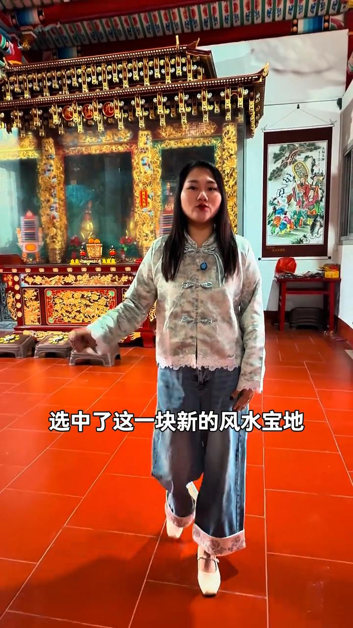 你能想象吗？在莆田仙游竟然有这么好看的宫殿，它就是位于枫亭的"天中玉皇殿"。天中