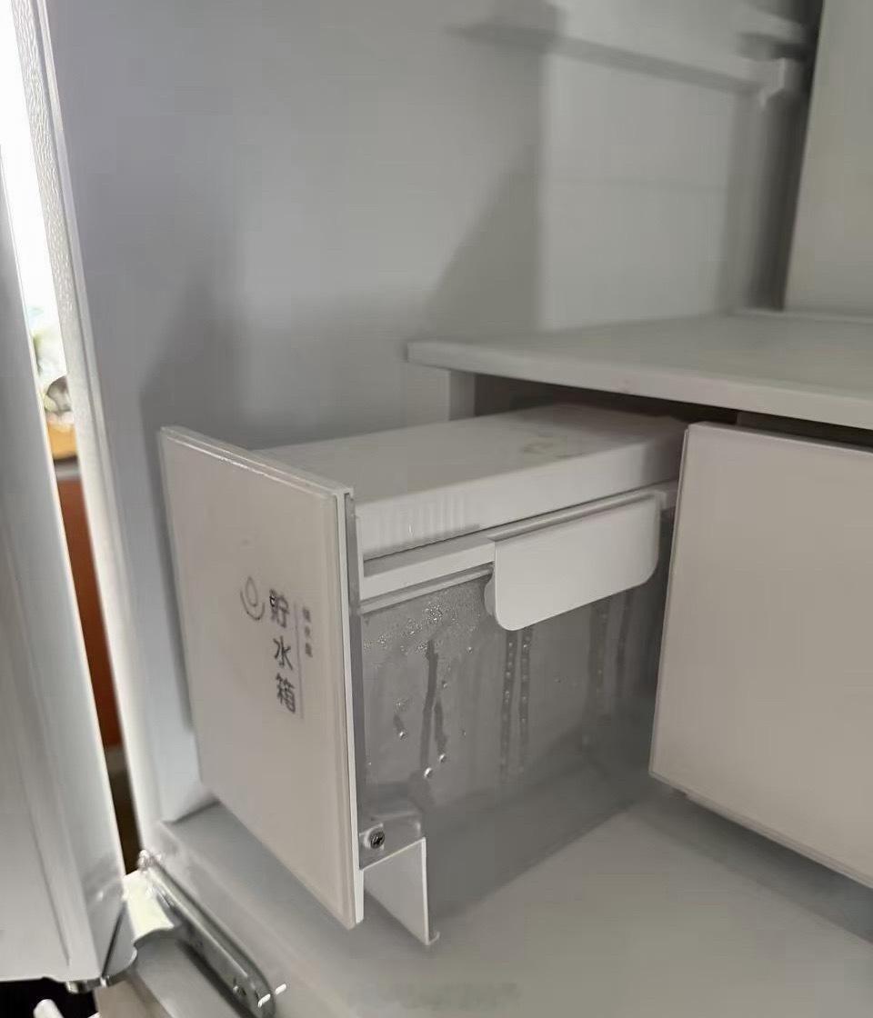 冰箱要不要买带制冰功能的我和大家说一下这个制冰功能夏天太好评了，甚至可以说全能都
