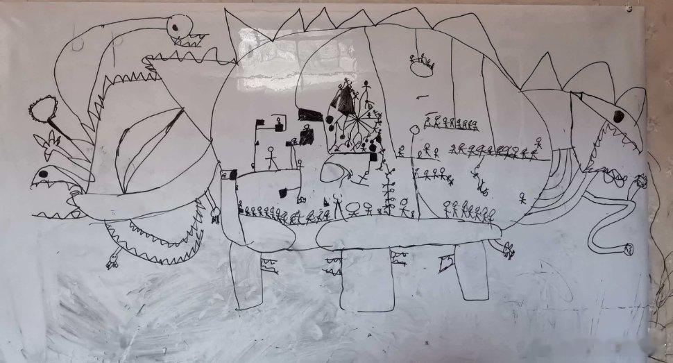 2025假如世界另有答案2025年已经很满意了，老大过了叛逆期，成绩稳定且居中。