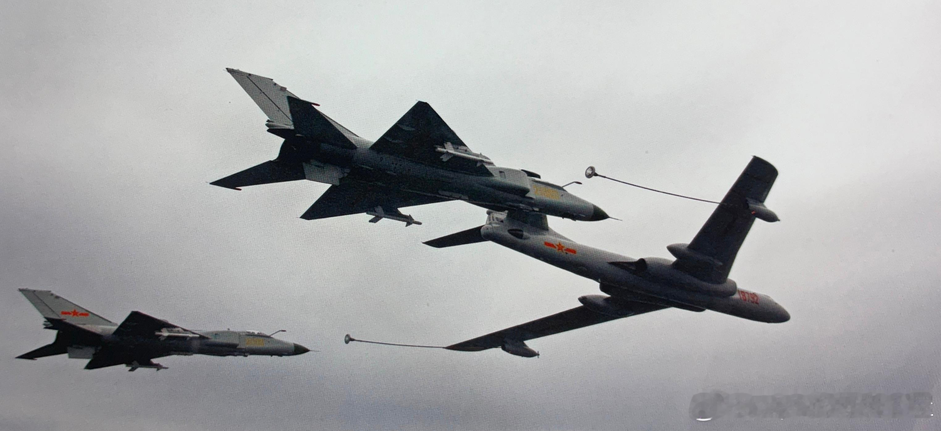 2009年10月1日国庆阅兵的加受油机梯队军事历史全触达