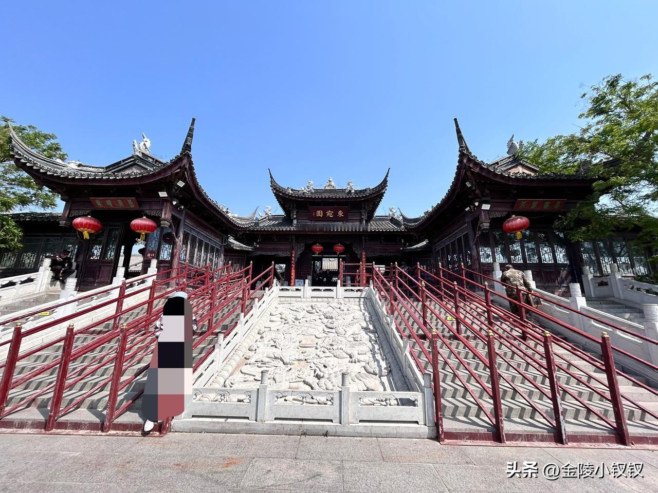 在去聊城的路上，我们来到了临清的东宛园，这也是我第一次知道这个地方，跟随着导游走