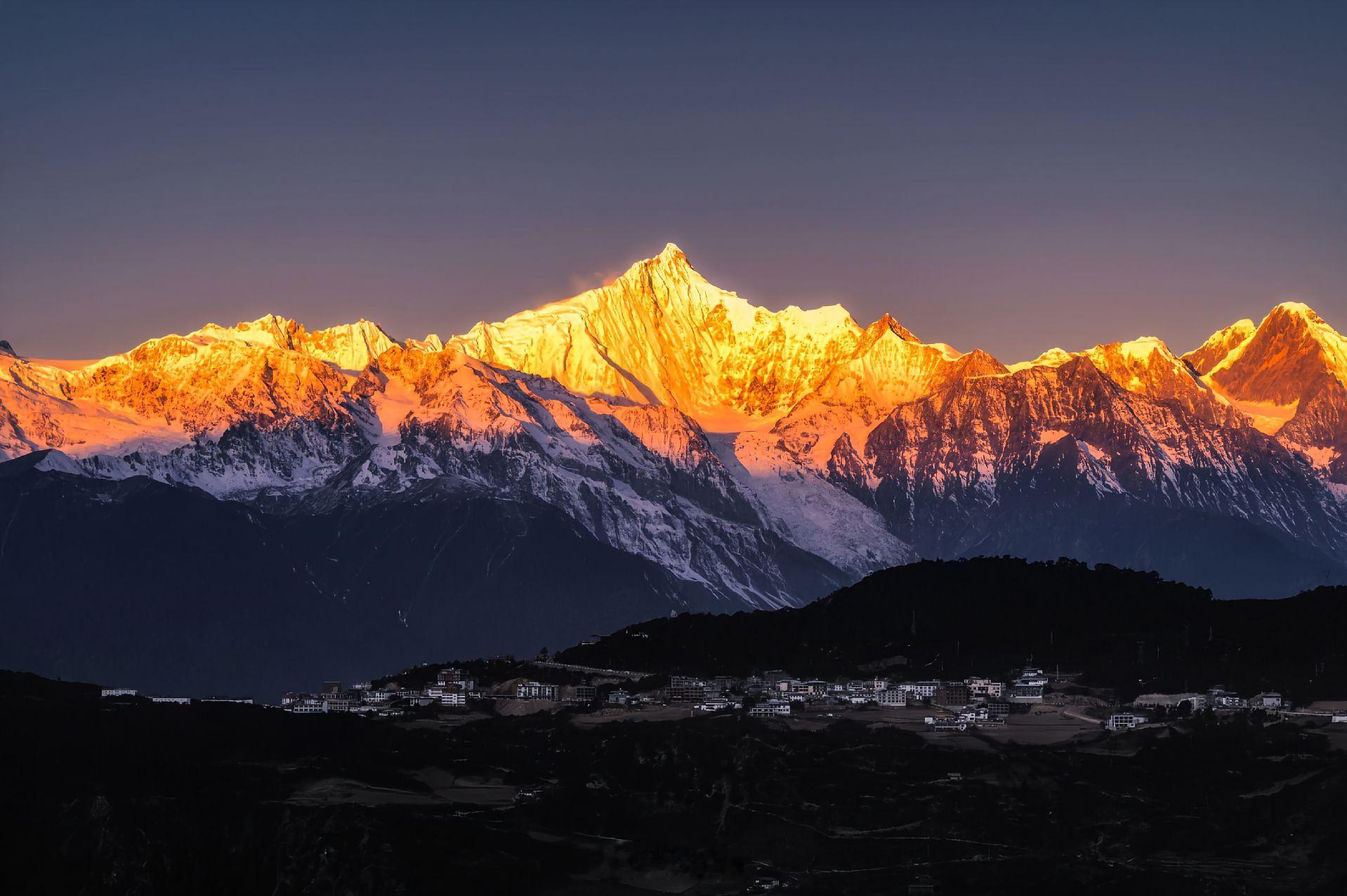 小菌 山就在哪里，新年见金山，事事皆好运！！！ 