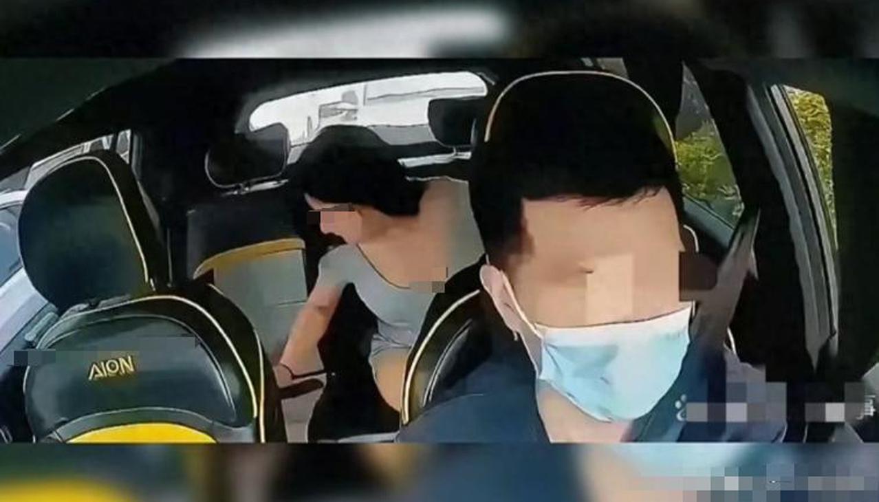 乘客车内排泄致司机损失千元！周兆成：文明乘车是义务，侵权必担责
 
大家好，我是