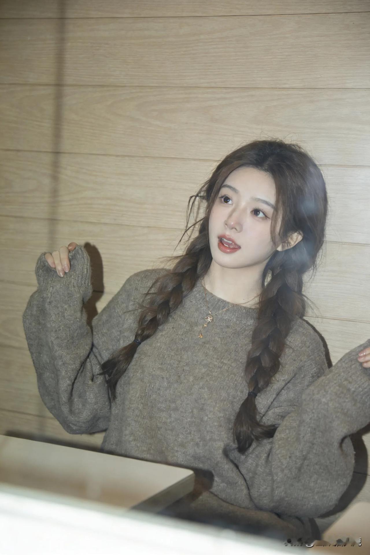 别笑玉小刚老叔叔
没到30级就突破50岁，
如果快到50岁还能存有30万存款，那