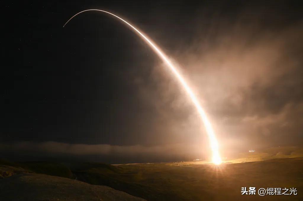 美军试射民兵III多弹头导弹再入飞行器，背后还有大动作！

2026年3月7日，