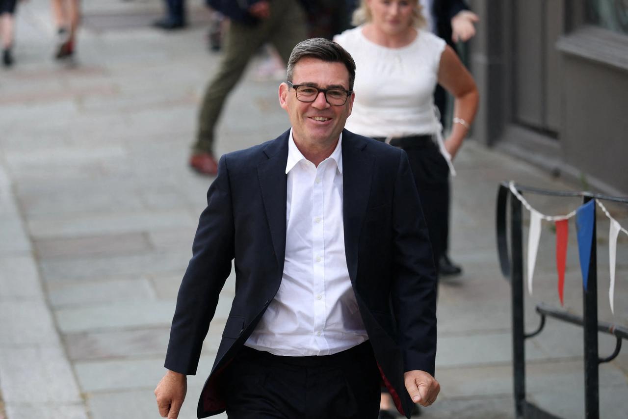 伯纳姆正式接任英国首相，这已经是英国十年内第七位首相了，新首相对中英经贸关系又会