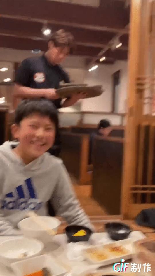 如果这些孩子是中国孩子，殖人会说中国孩子没教养，在公共场合吵闹，如果这些孩子是日