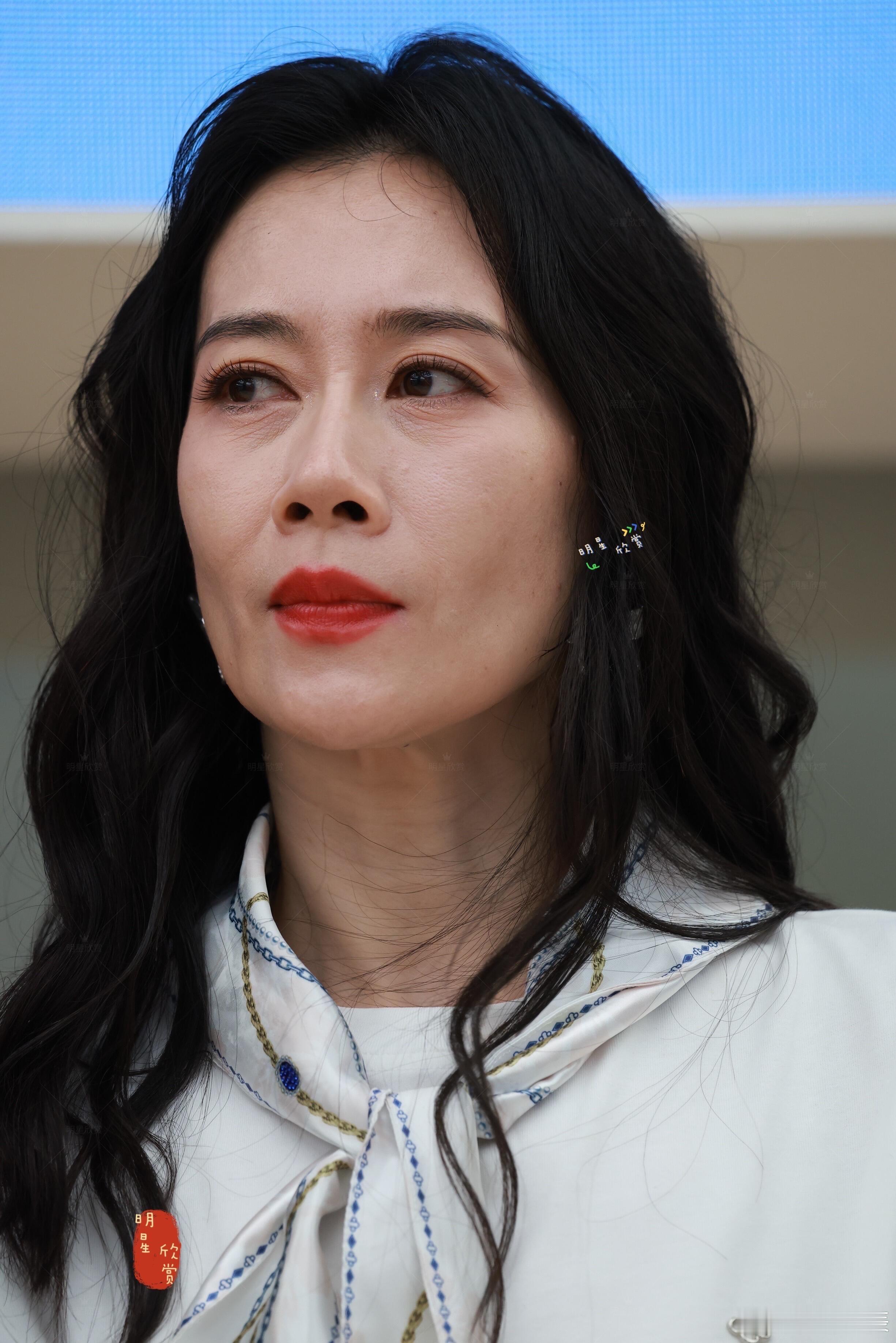 温峥嵘进步好大 一公拘谨二公惊艳，温峥嵘彻底放开后魅力全开，恋我癖舞台越品越有感