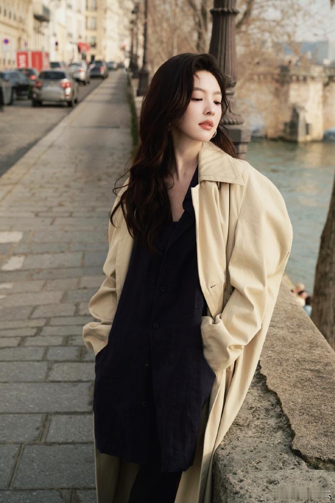 章若楠的妆是自己化的章若楠的妆是沈千盏化的章若楠化妆师沈千盏 好美的章若楠，好美